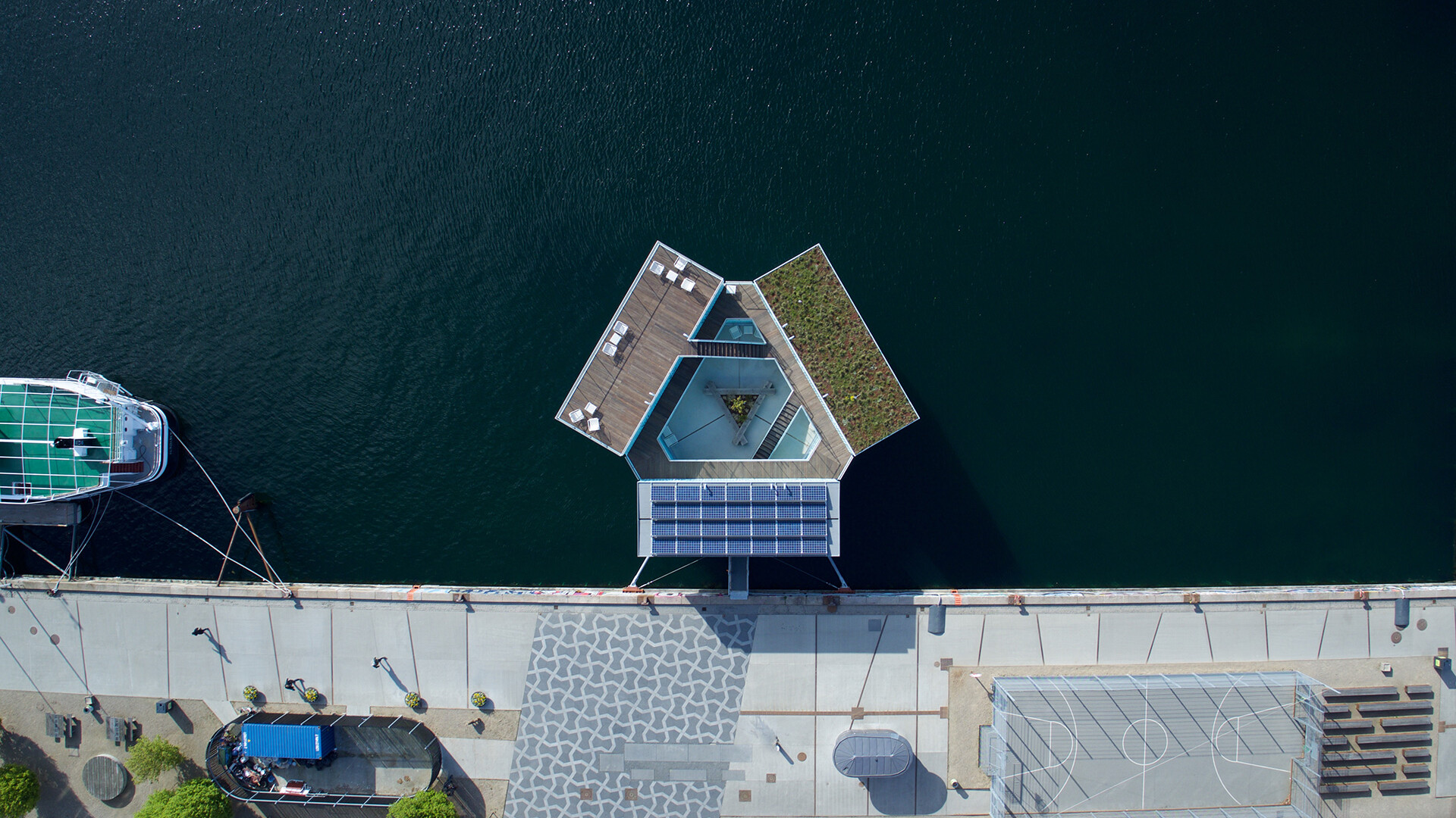 Urban jumble: the building that wants to upset the calm of Copenhagen, Architecture